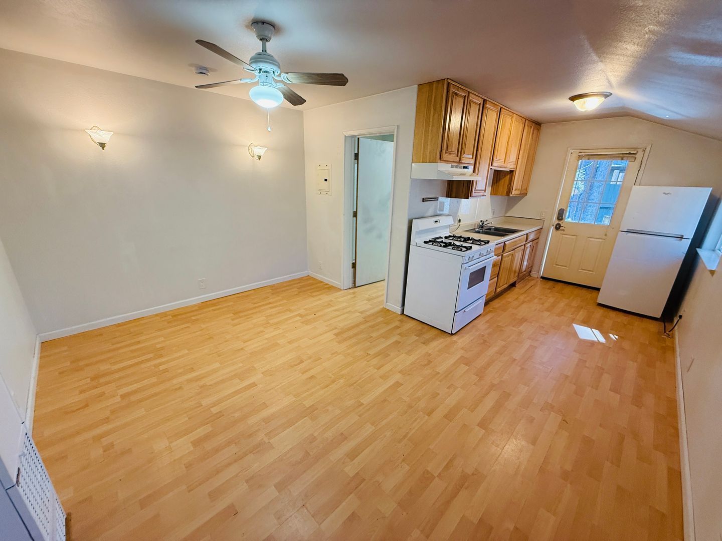 South Lake Tahoe Apartment: 940 Merced Ave