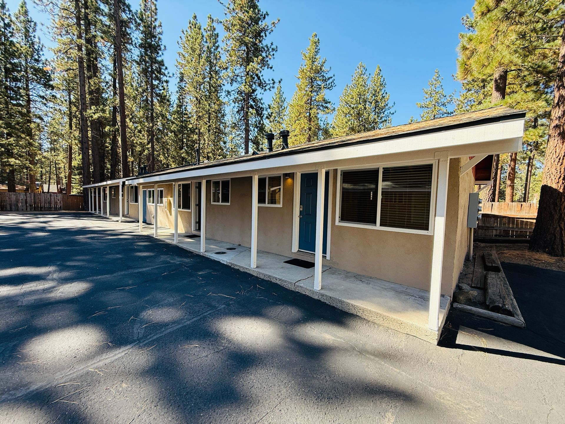 South Lake Tahoe Apartment: 946 Modesto  Ave # 1