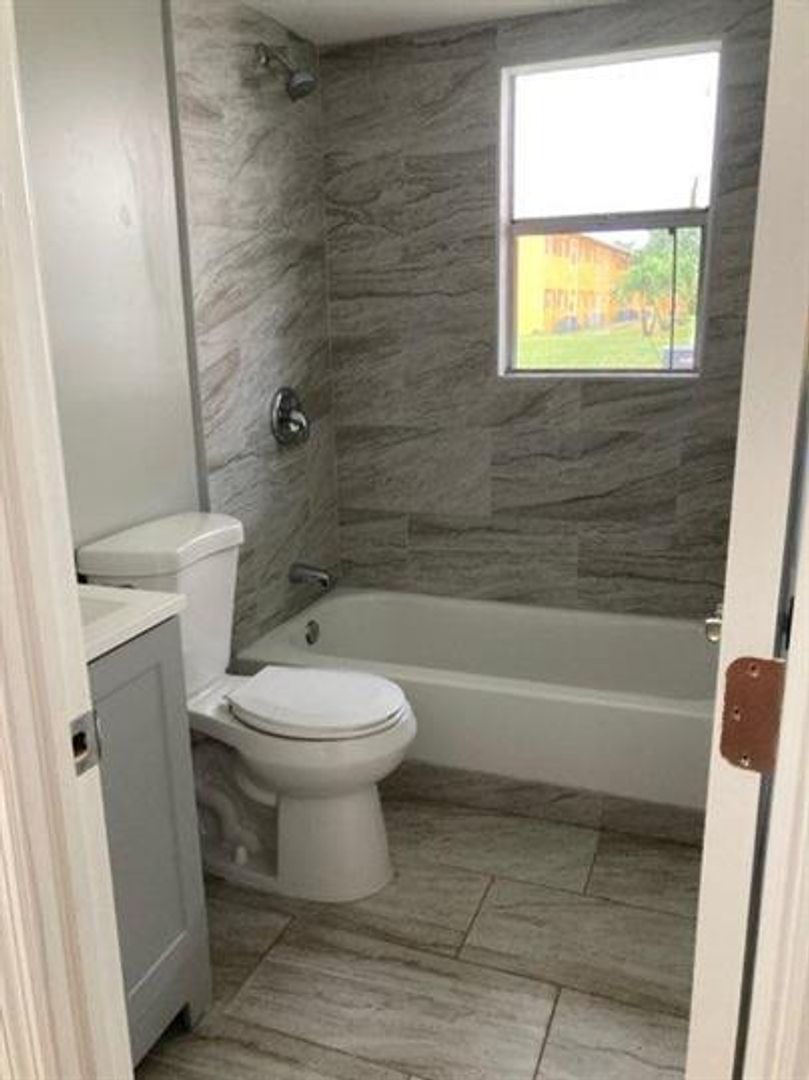 Fort Lauderdale Apartment: 1460 Northwest 2nd Street