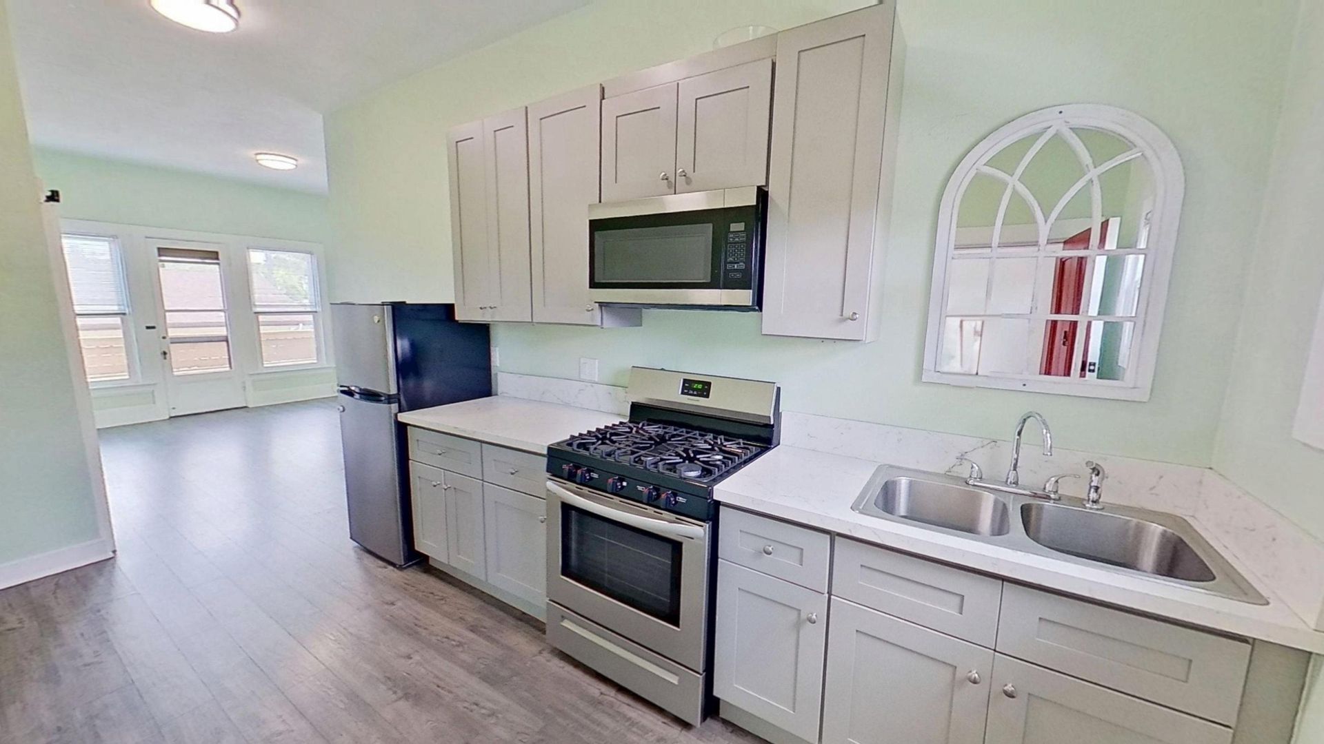 Santa Barbara Apartment: 528 W. Pedregosa St.