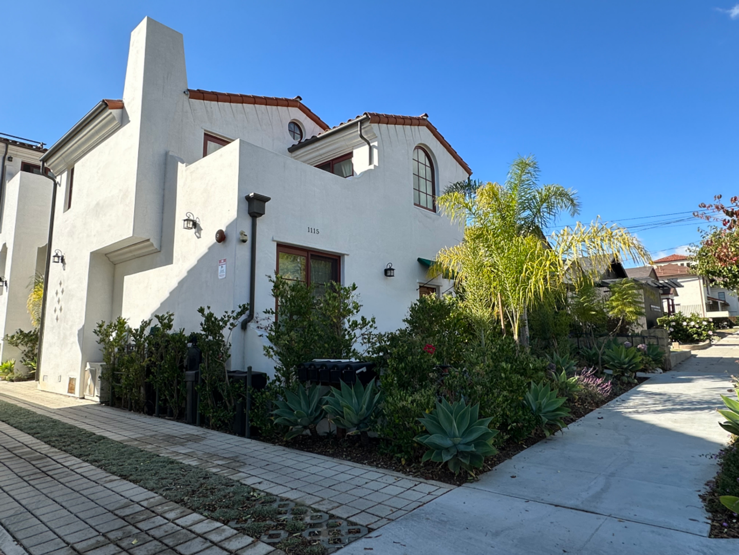 Santa Barbara Apartment: 1115 Garden St