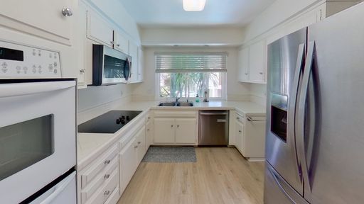 Upstairs 2 Bed / 2 Bath San Roque Condo w/ private W/D! – photo 1