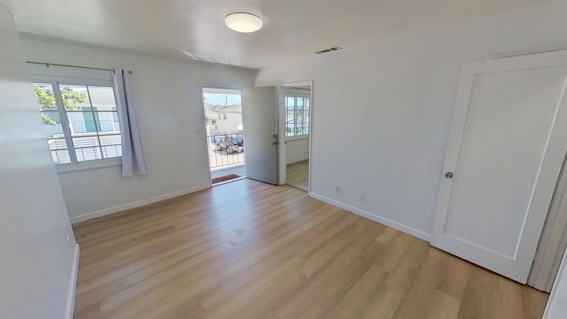 Santa Barbara Apartment: 2839 State St.
