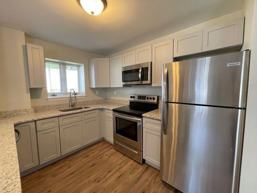 Updated 2 bedroom in Delmar! Next to walking trail on quiet street!
