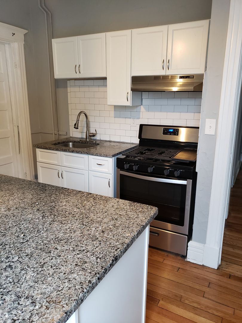 Albany Apartment: 800 Madison Ave