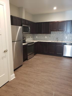 Over Sized Studio - Next to Albany Medical Center – photo 1