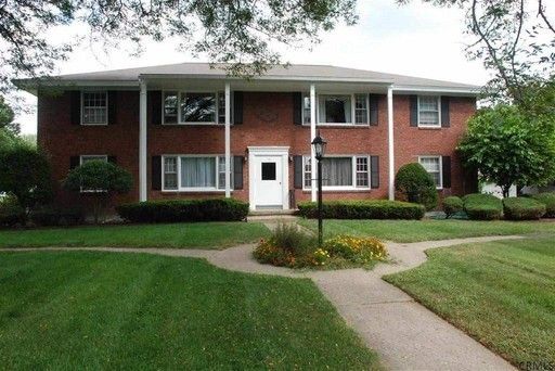 Two-Bedroom Unit in Bethlehem School District with Garage Bay – photo 1