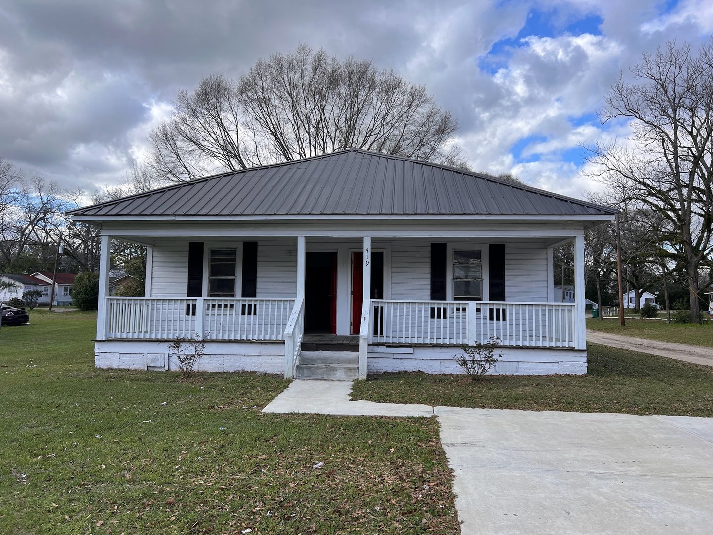 Brundidge House: 411 E Troy St