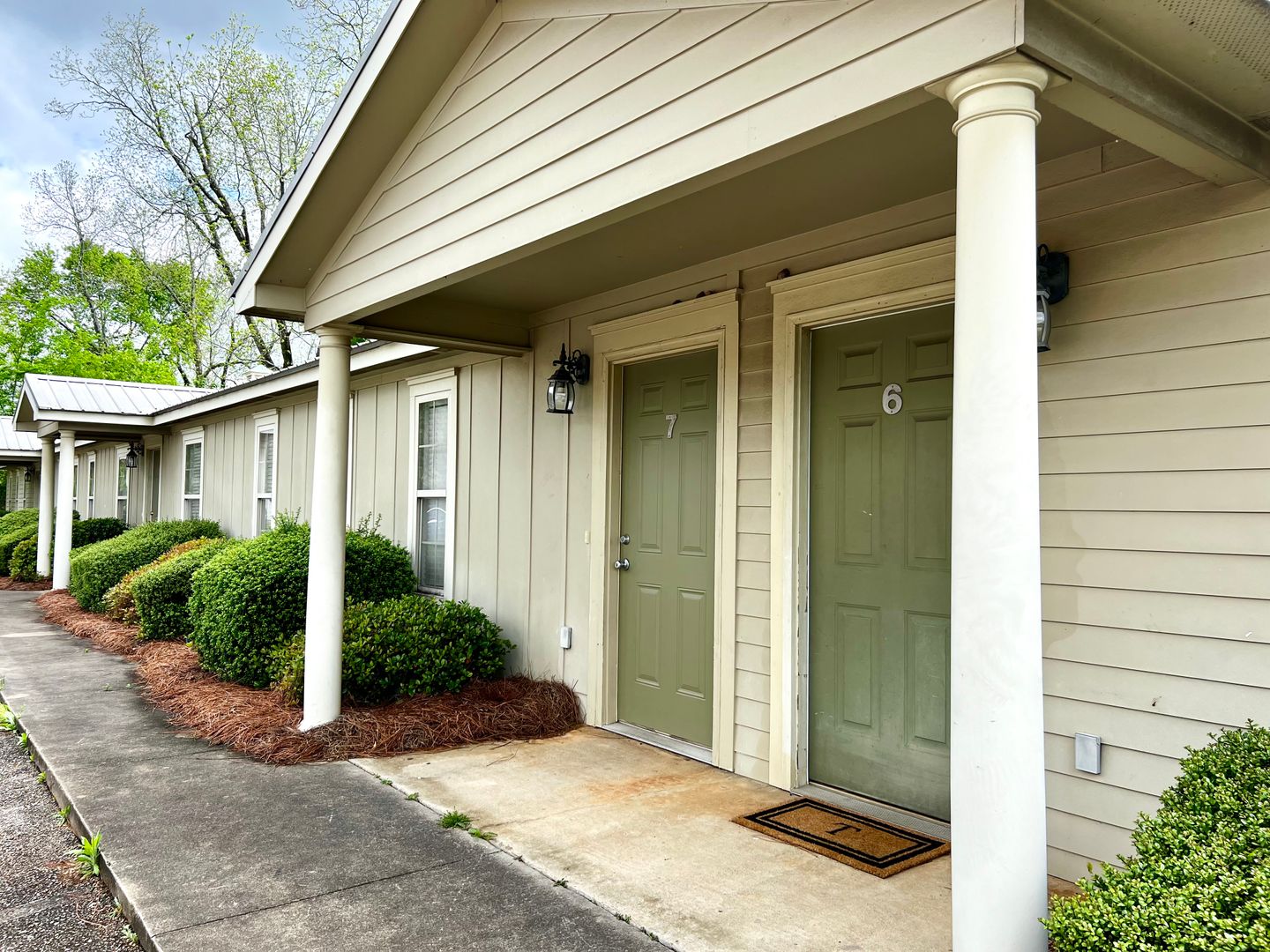 Troy Apartment: 100 St. Paul St