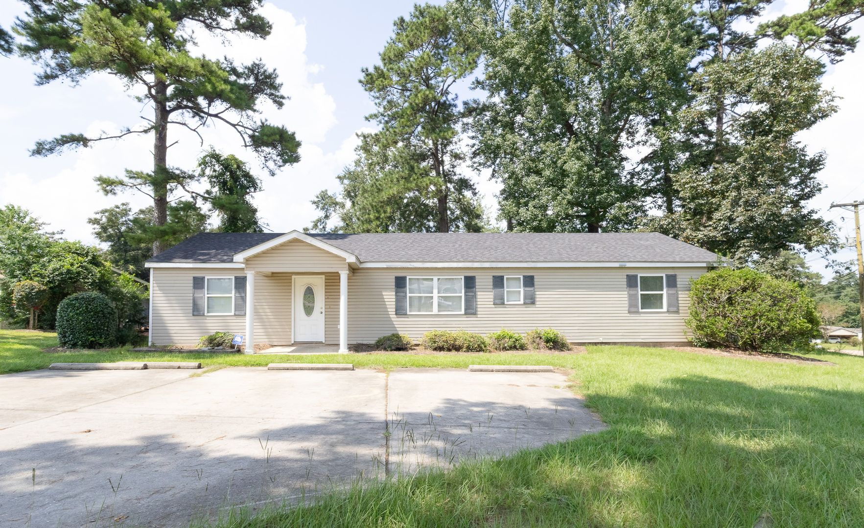 Troy Apartment: 322 Ray Ave