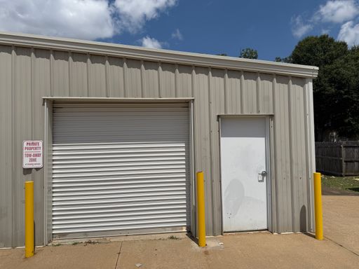 15' x 60' storage unit with roll up door
