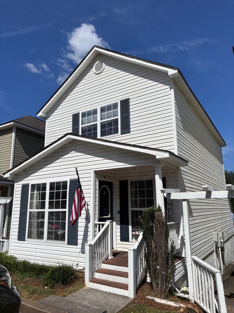 Troy House: 820 Folmar St