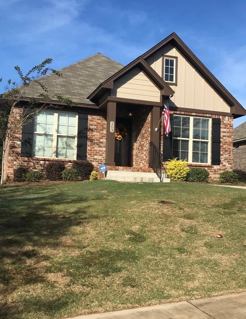 Troy House: 203 Martha George Hall Dr