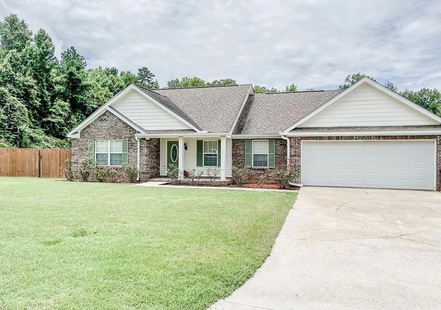 Troy House: 111 Creekstand Dr