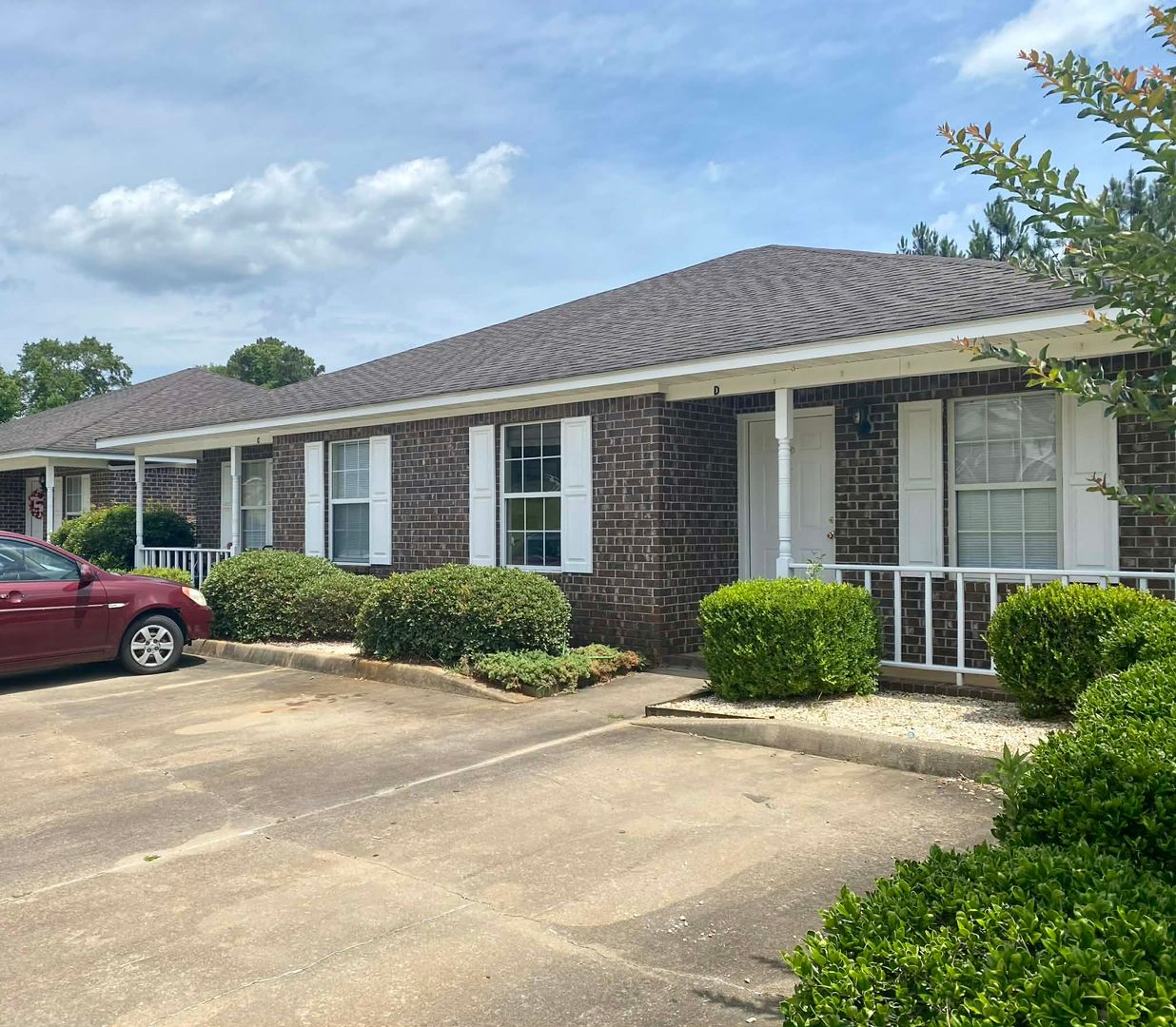 Troy Apartment: 202 Corman Ave