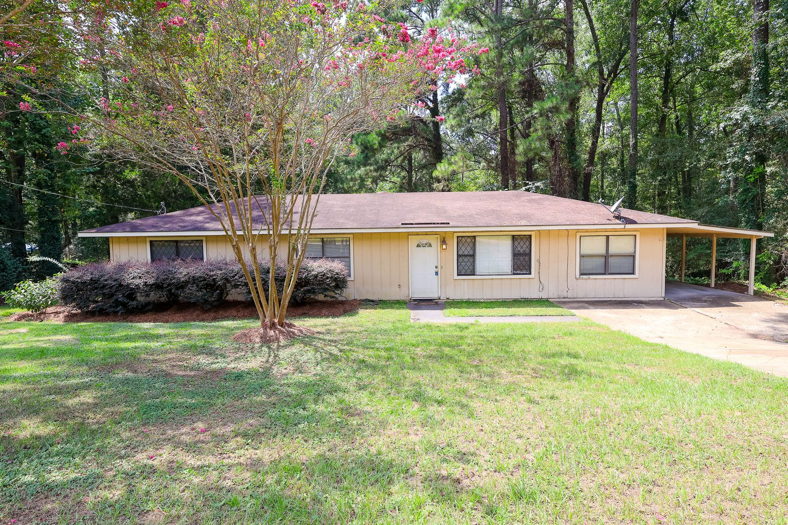 3 BR 2 bath home in Troy
