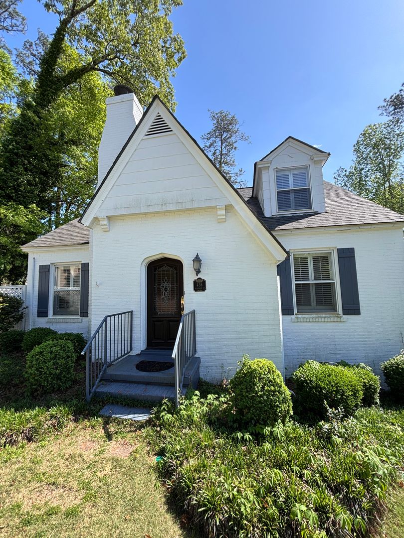 Troy House: 436 Murphree St.