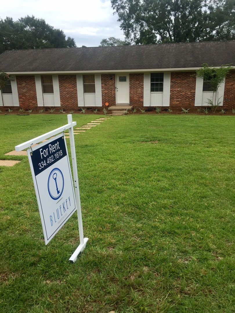 Troy House: 327 Homewood Ave