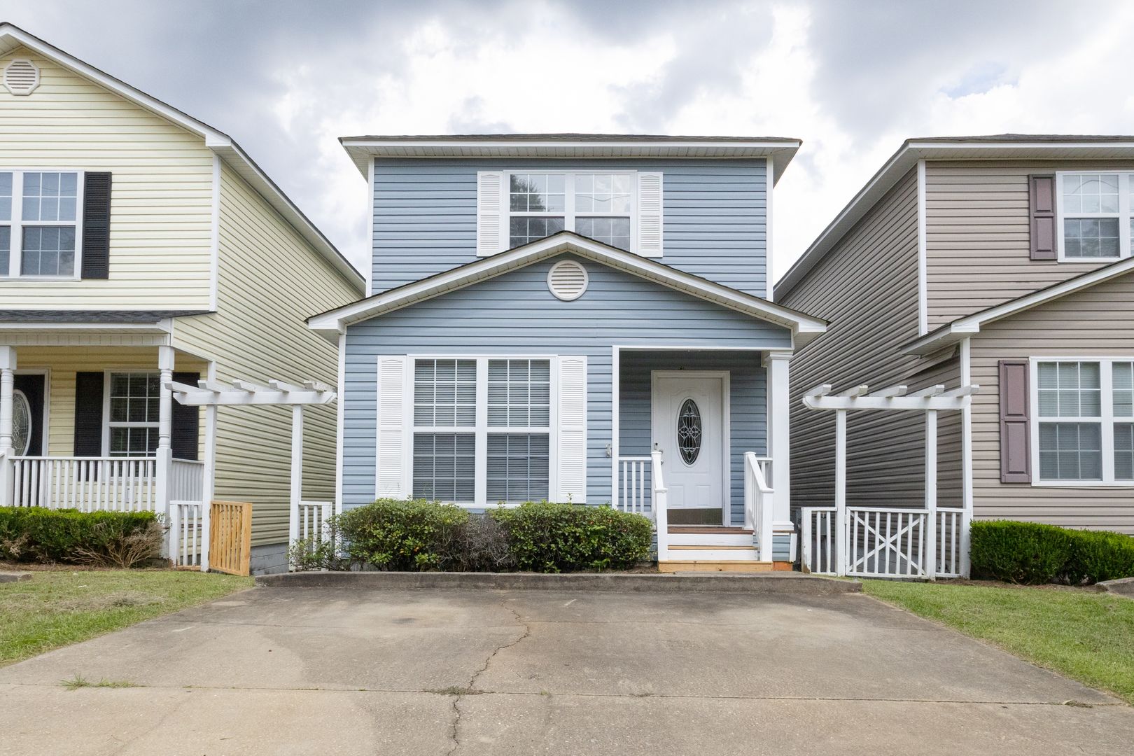 Troy House: 824 Folmar St