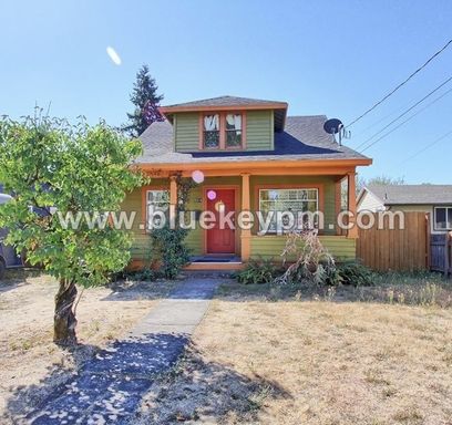 3 Bed, 2 Bath Craftsman Home in Errol Heights – photo 1