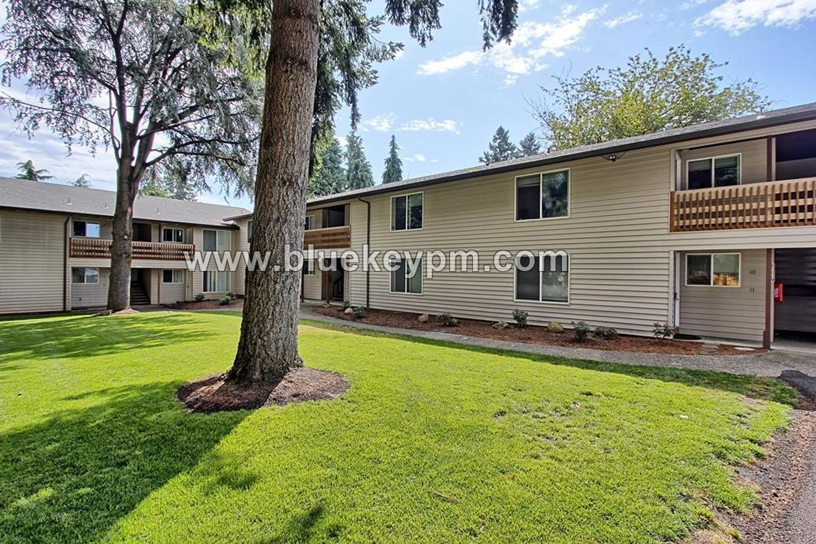 Vancouver Apartment: 4119 NE Saint Johns Road