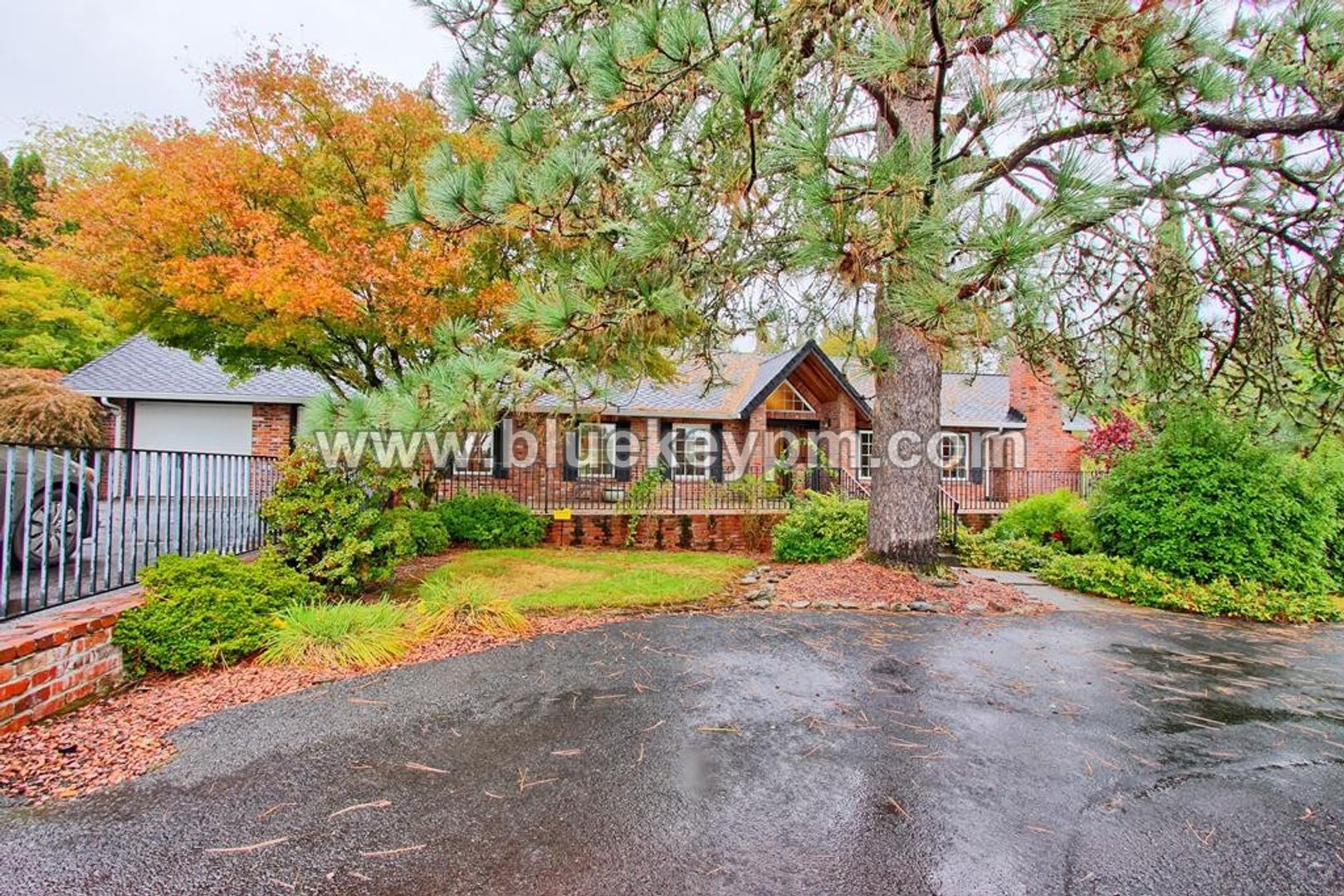 Ridgefield House: 3412 S. 10th Way