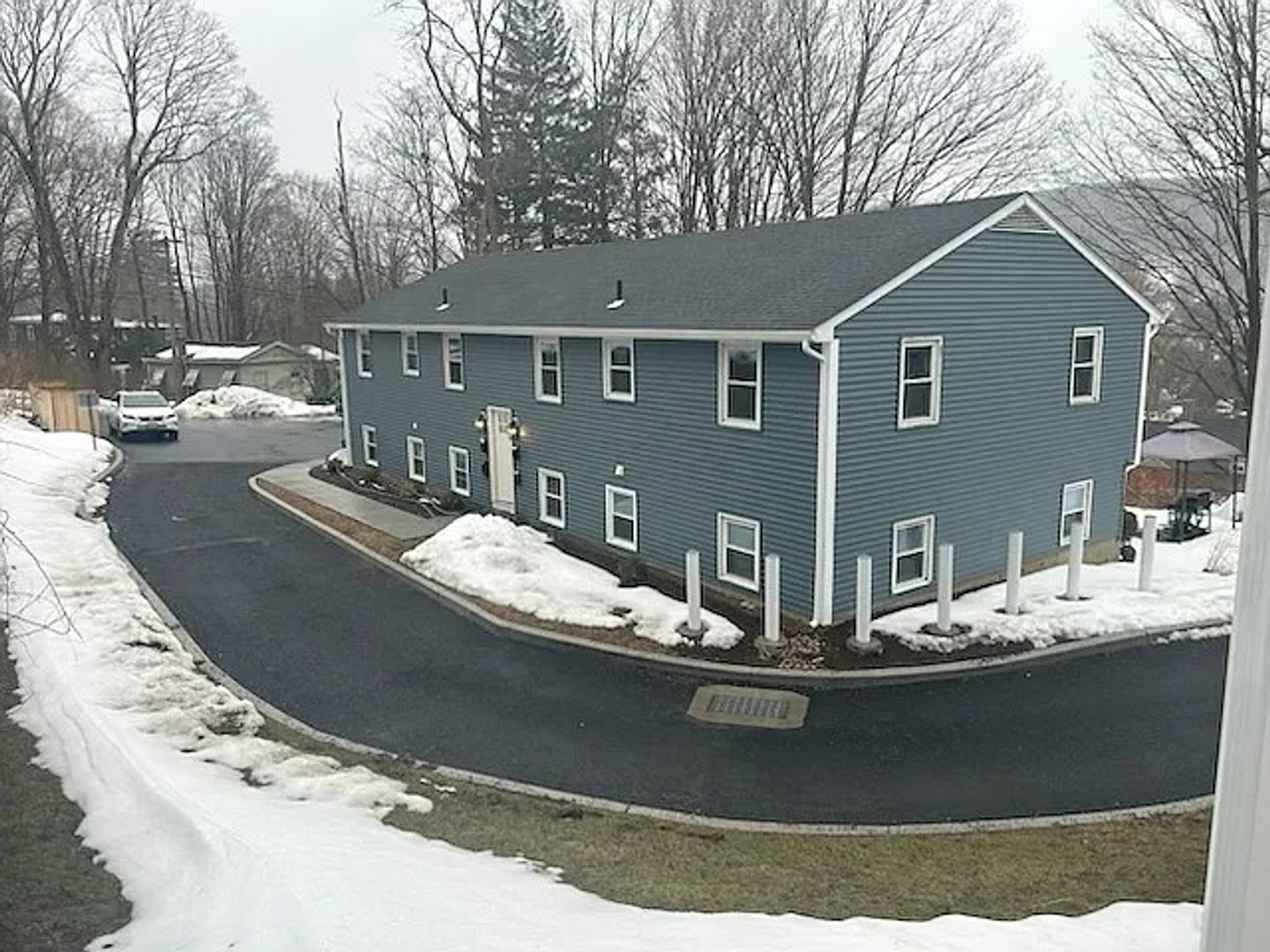 Collinsville Apartment: 156 Main St