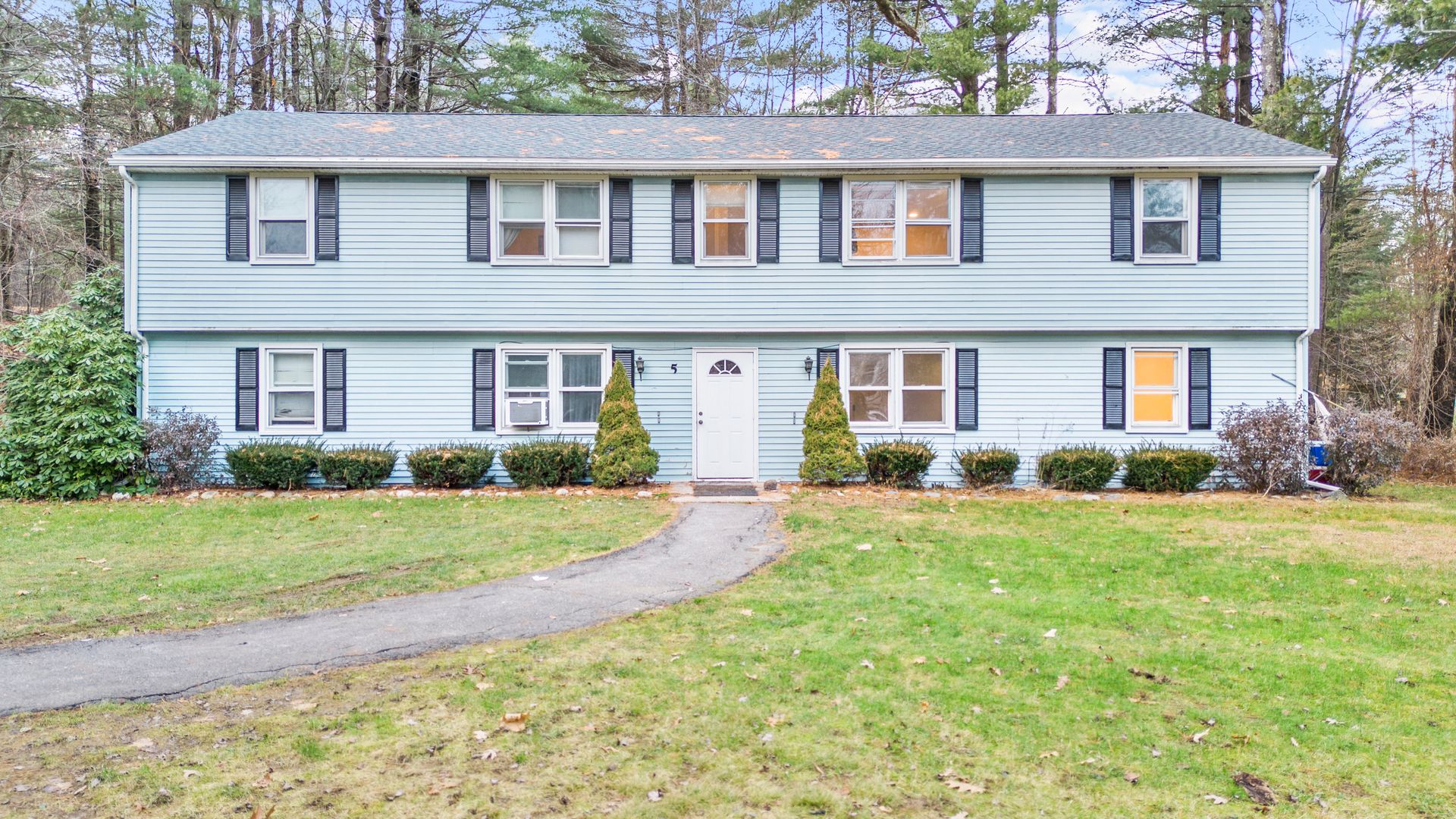 Burlington Apartment: 5 Foote Rd