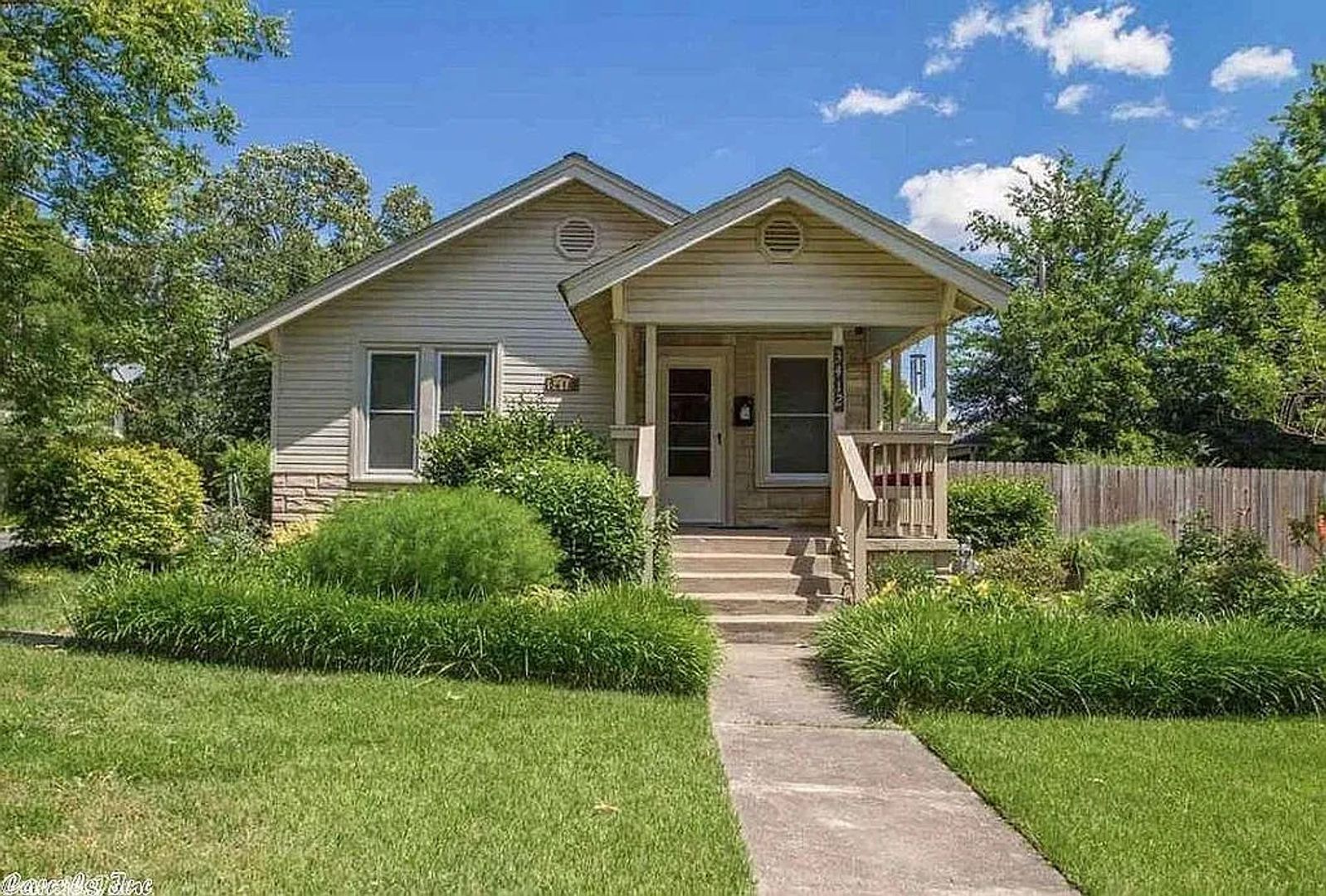 Little Rock House: 3412 W 7th St