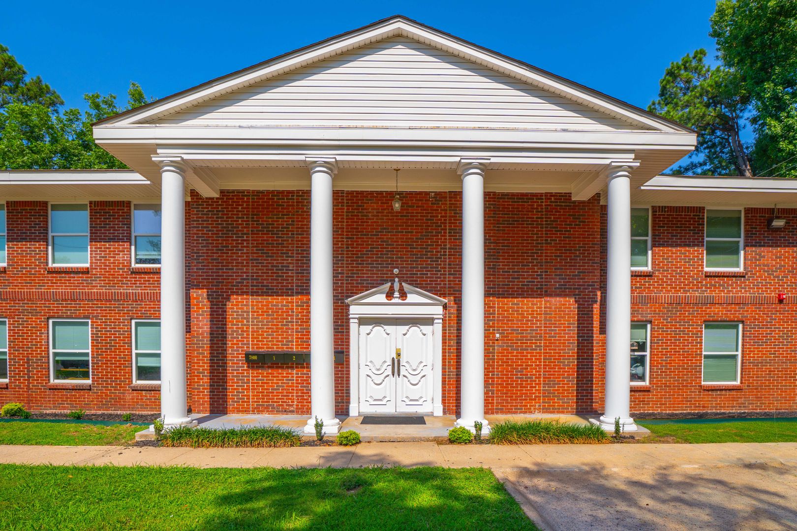 Little Rock Apartment: 7800 Choctaw Rd
