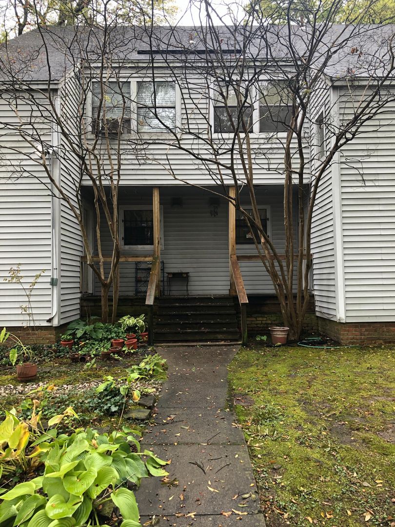 Little Rock Apartment: 1018 Cumberland Street