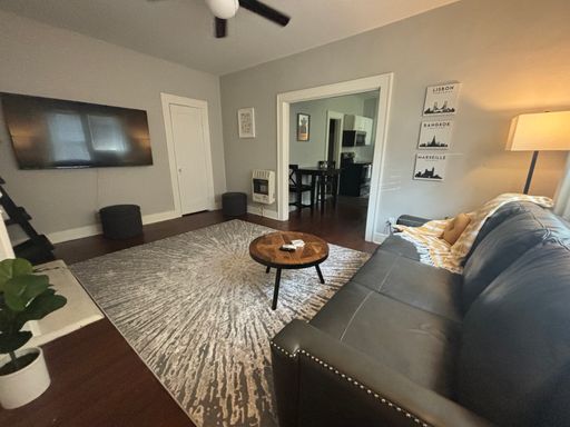 Furnished one bedroom in Stifft Station – photo 1