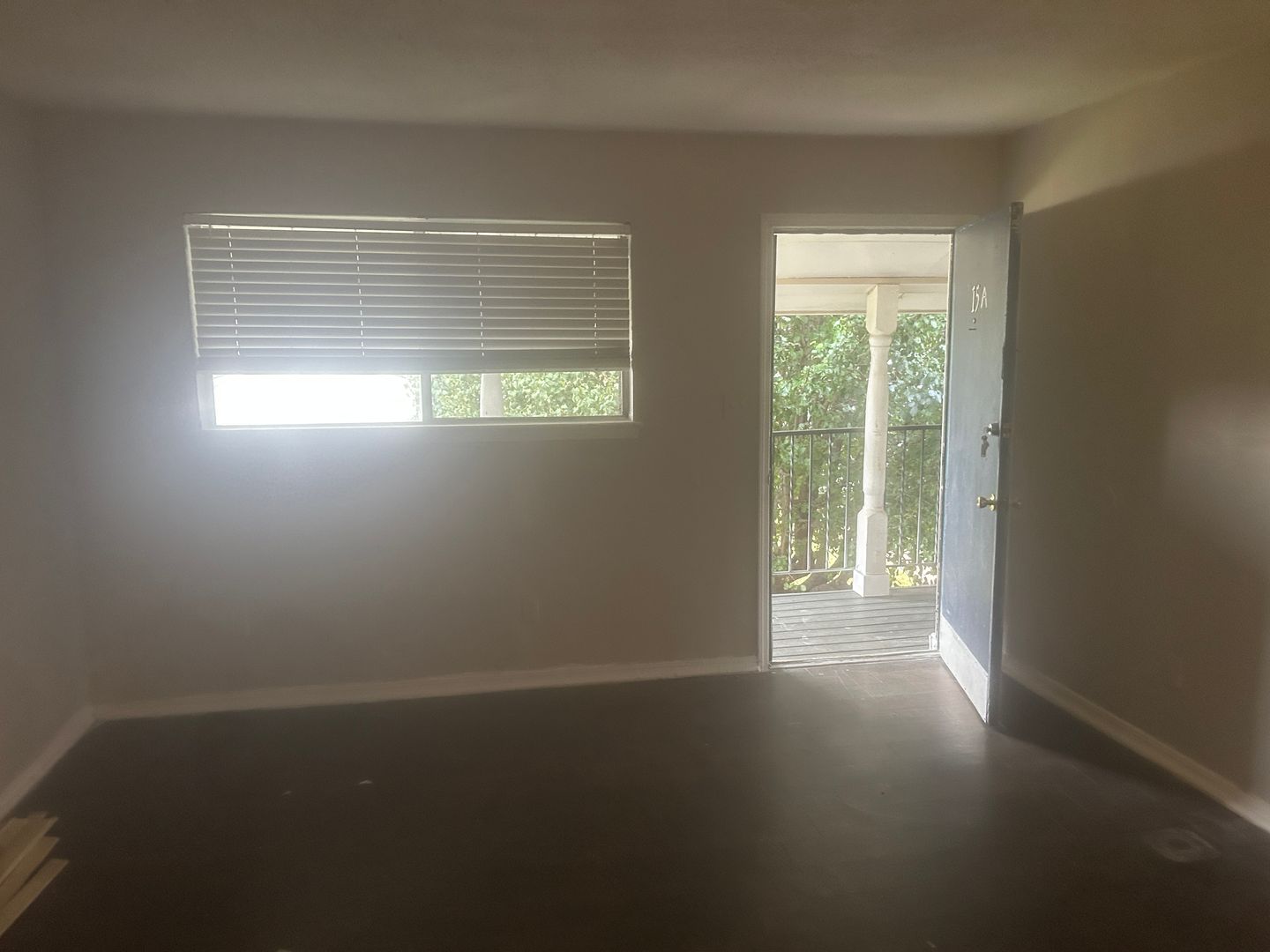 Moore Apartment: 1906 North Broadway Ave