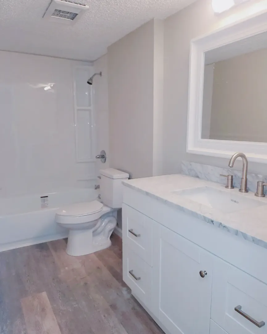 Tulsa Apartment: 1018 S 107th E Ave