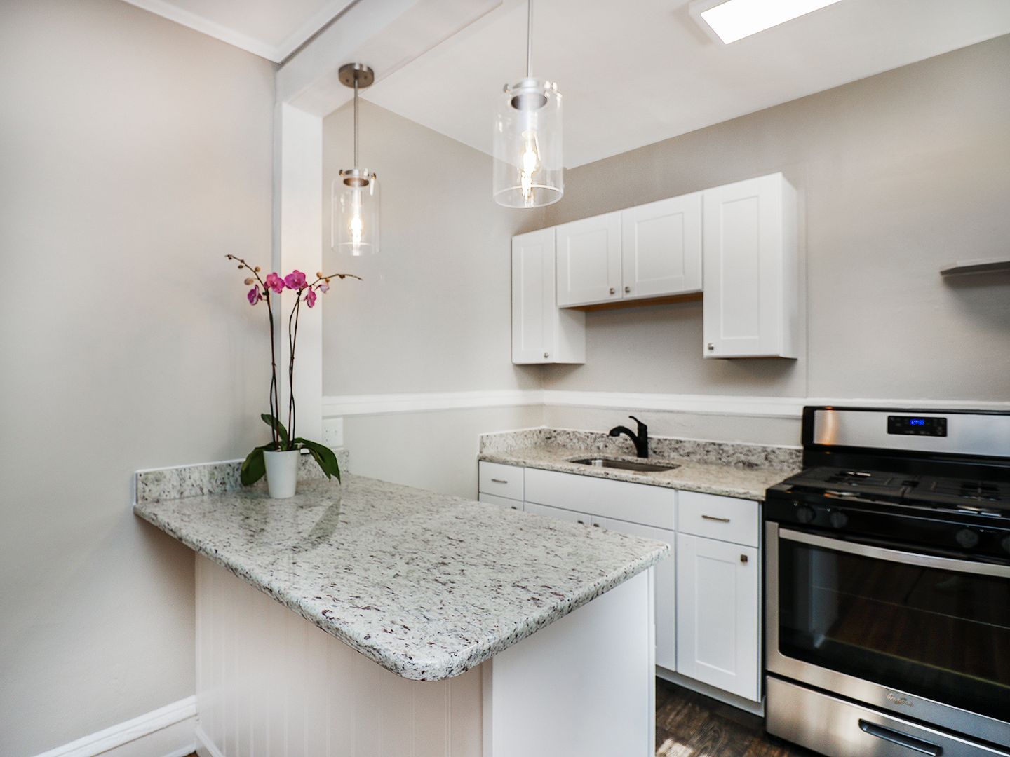Greensboro Apartment: 1104 Magnolia St.