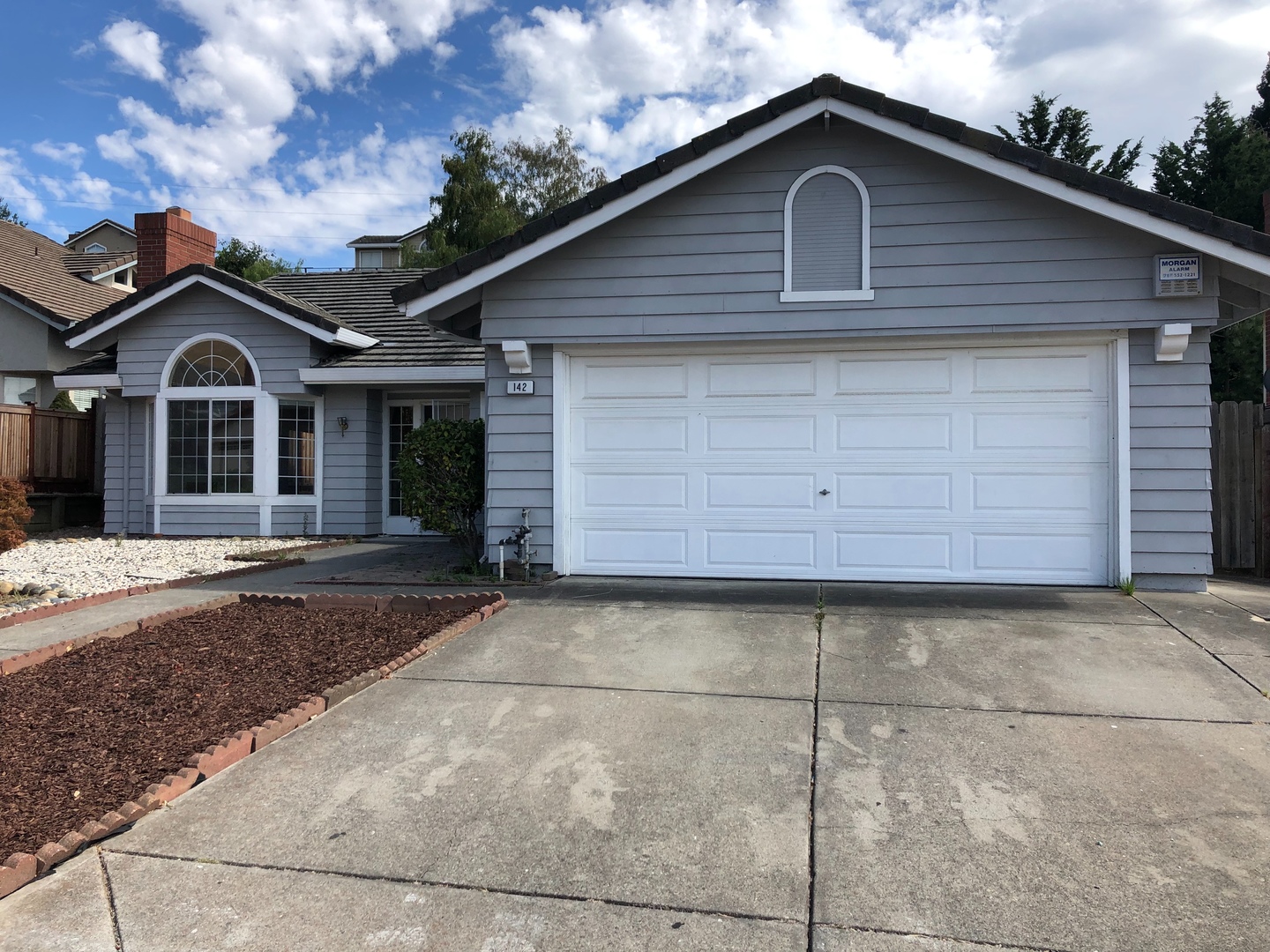 Hercules House: 142 Farragut St