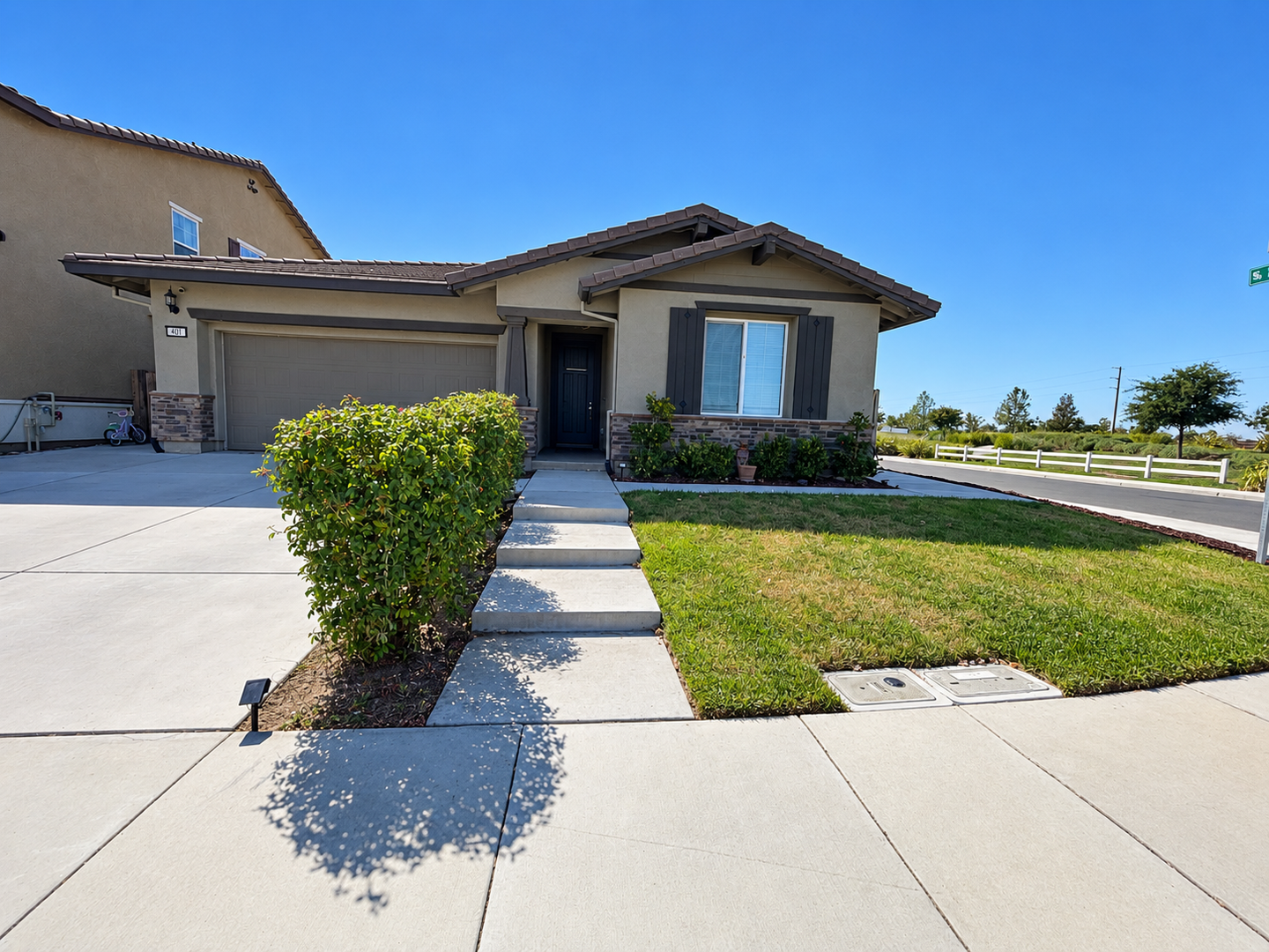 Oakley House: 601 Belfonte Street