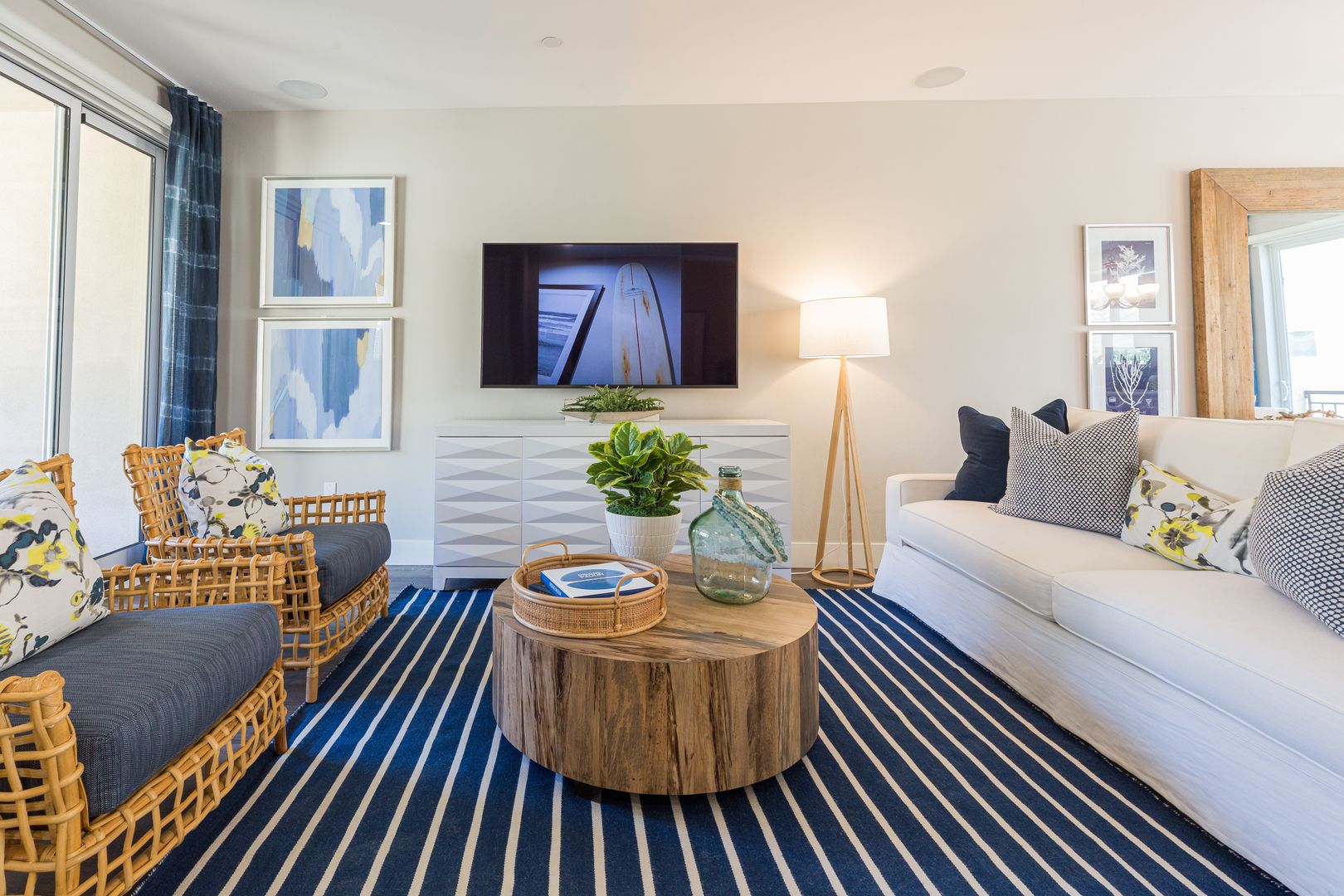 Calabasas Apartment: 4240 Las Virgenes Rd