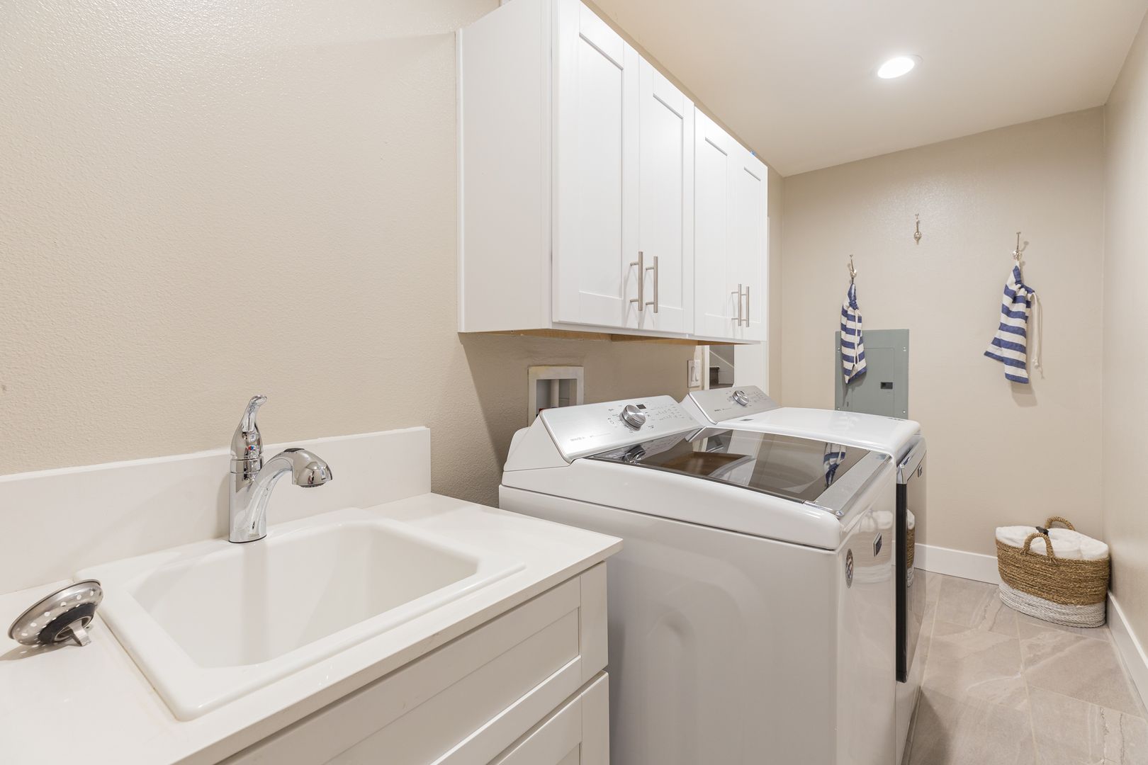 Laundry room at Paxton (1 of 4)