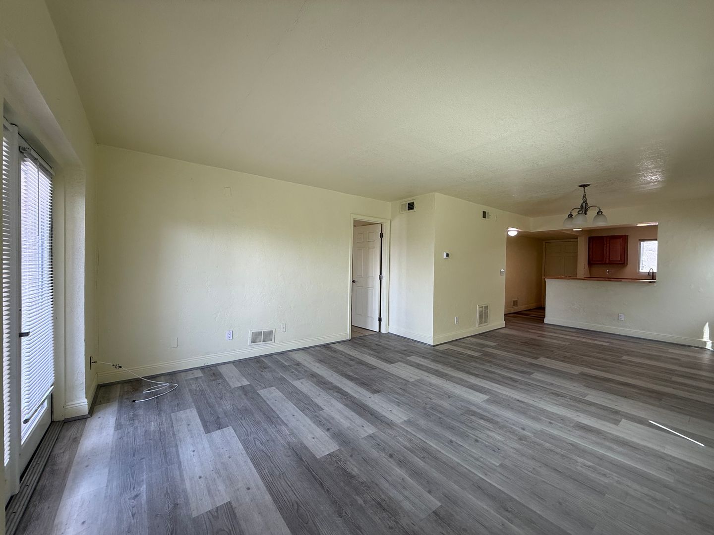 900 S Peninsula Dr 7 of 12