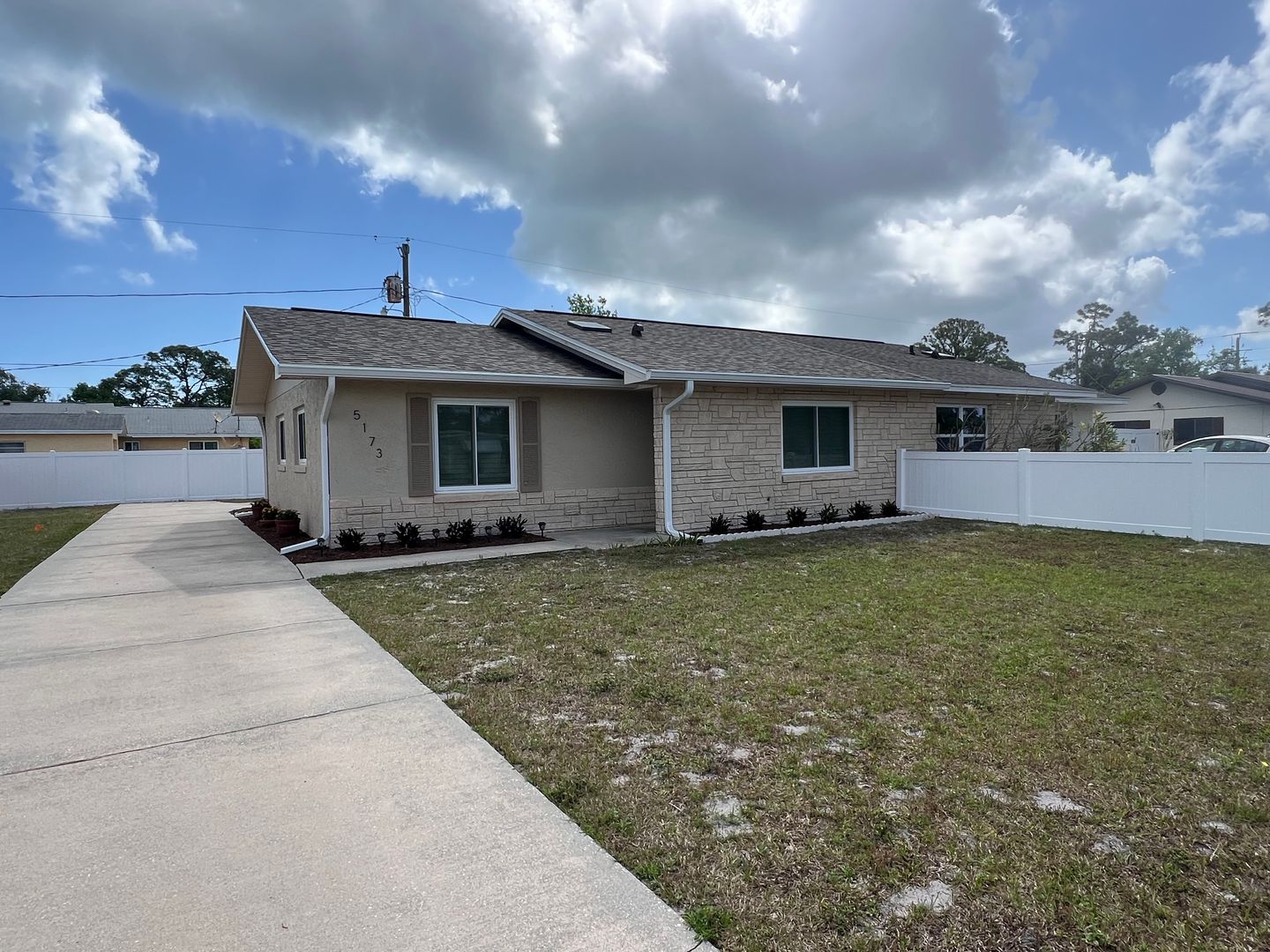 Port Orange House: 5173 Pineland Ave
