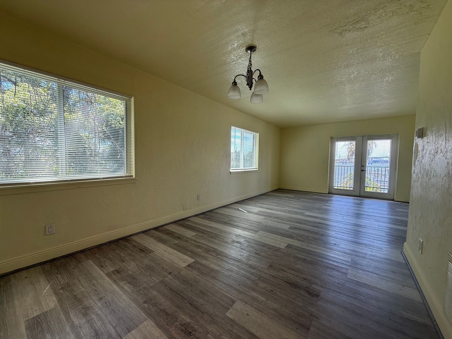 900 S Peninsula Dr 6 of 12