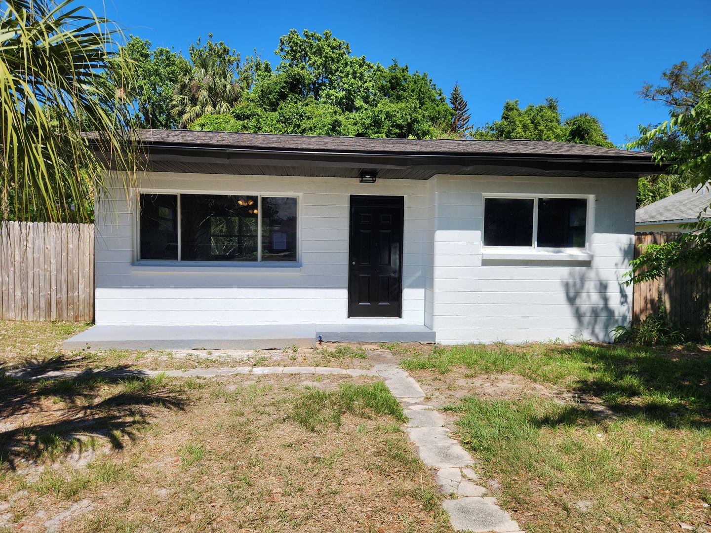 Holly Hill House: 851 State Ave