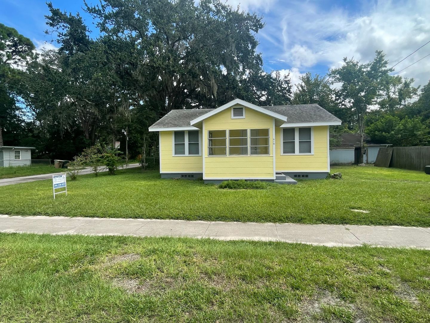 Daytona Beach House: 919 Madison Ave