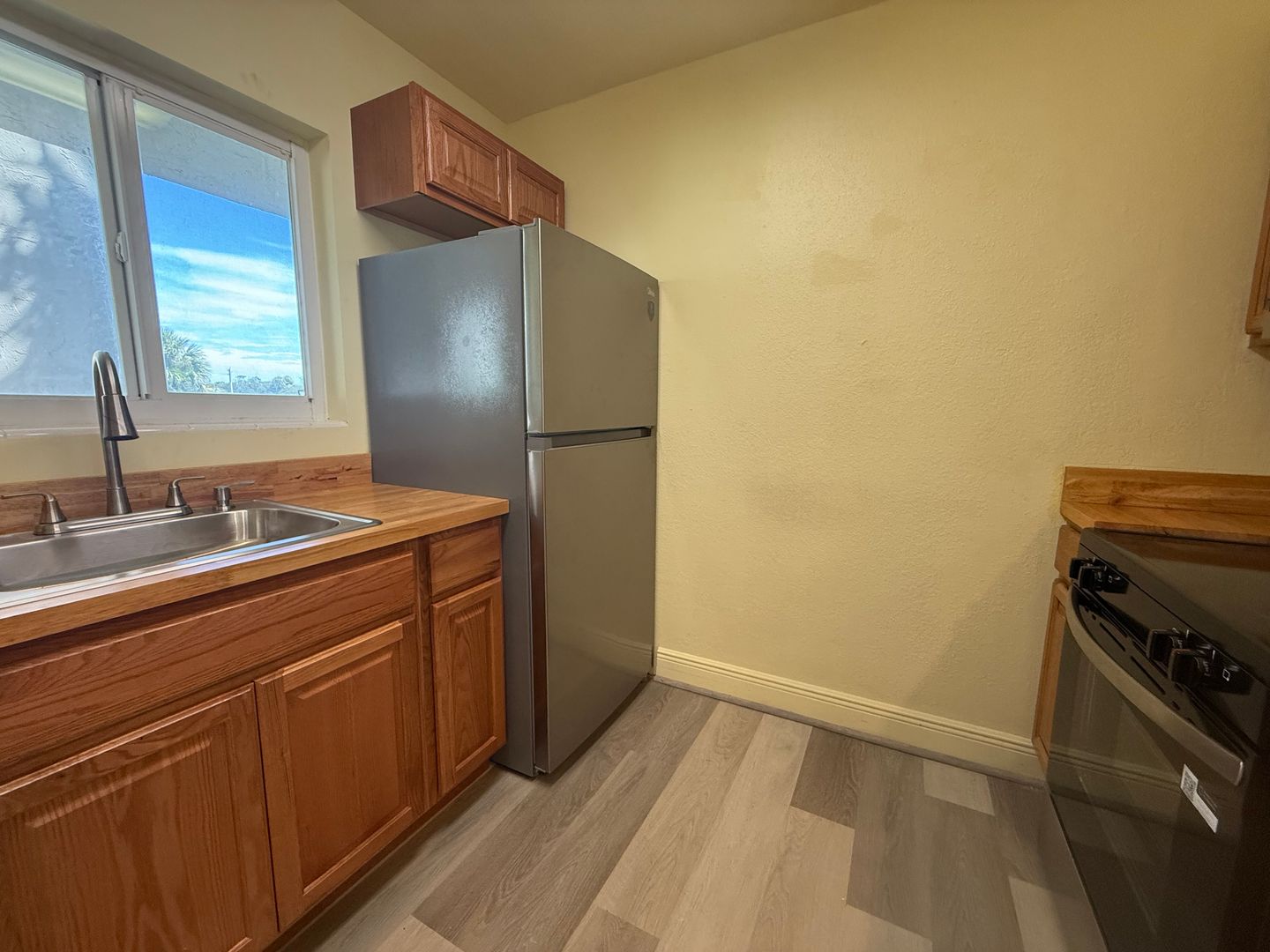 900 S Peninsula Dr 4 of 12
