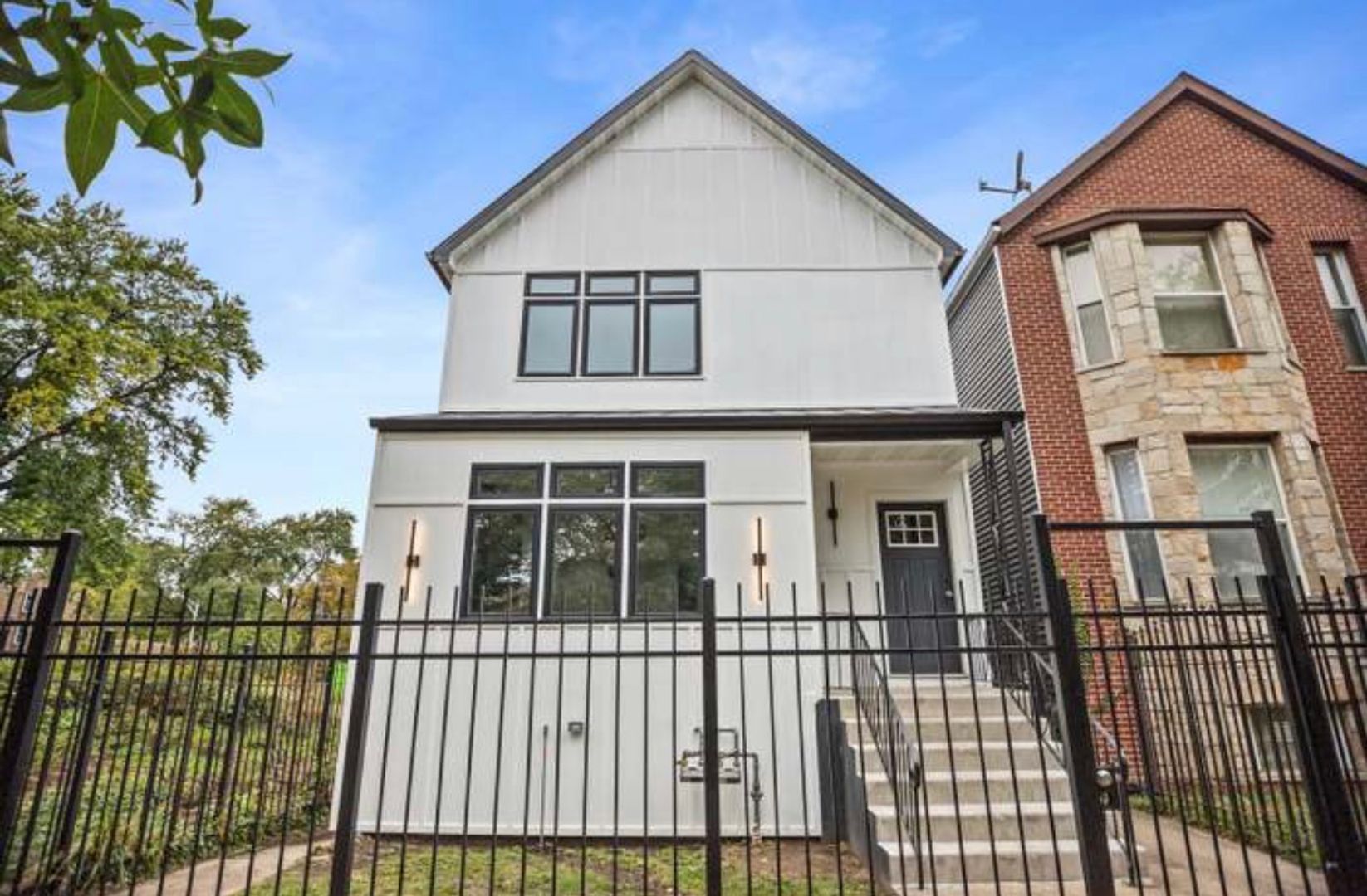 Chicago Apartment: 6350 S. St. Lawrence Ave.