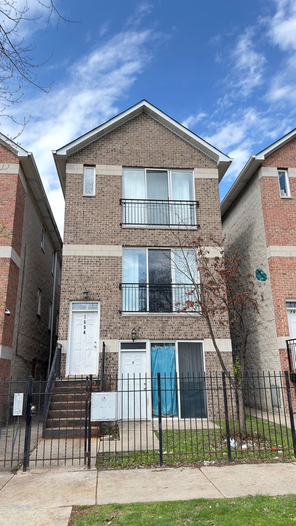 Chicago Apartment: 7654 S. Colfax Ave.