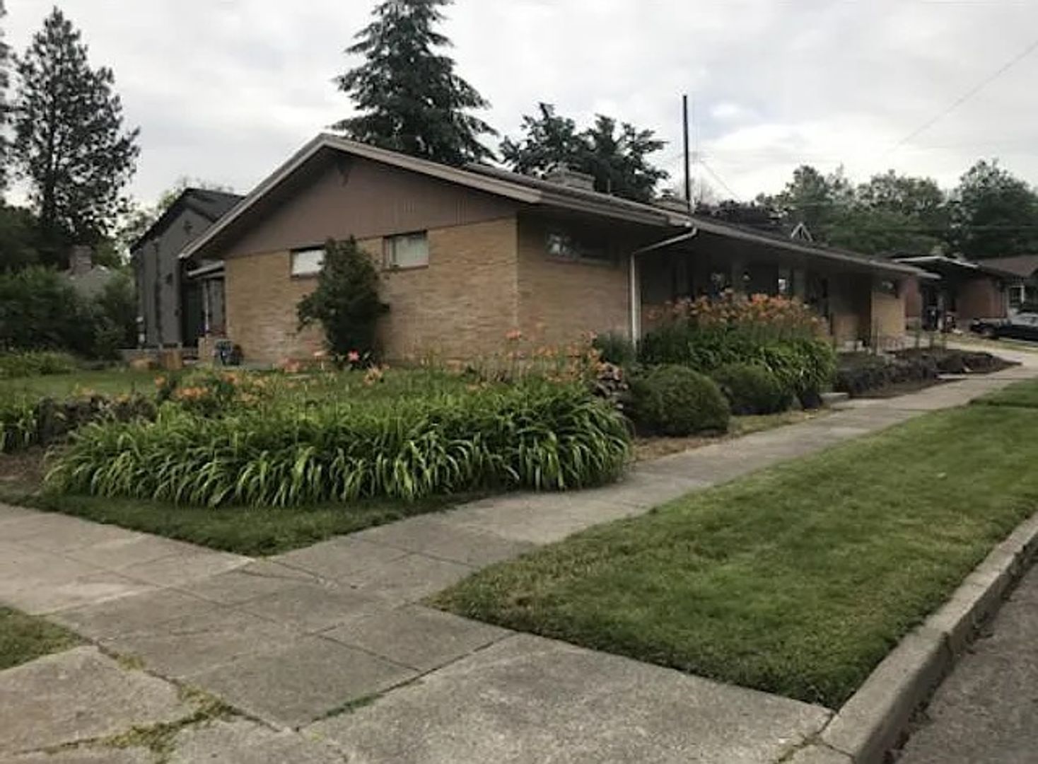 Spokane Apartment: 107 E. 16th Avenue