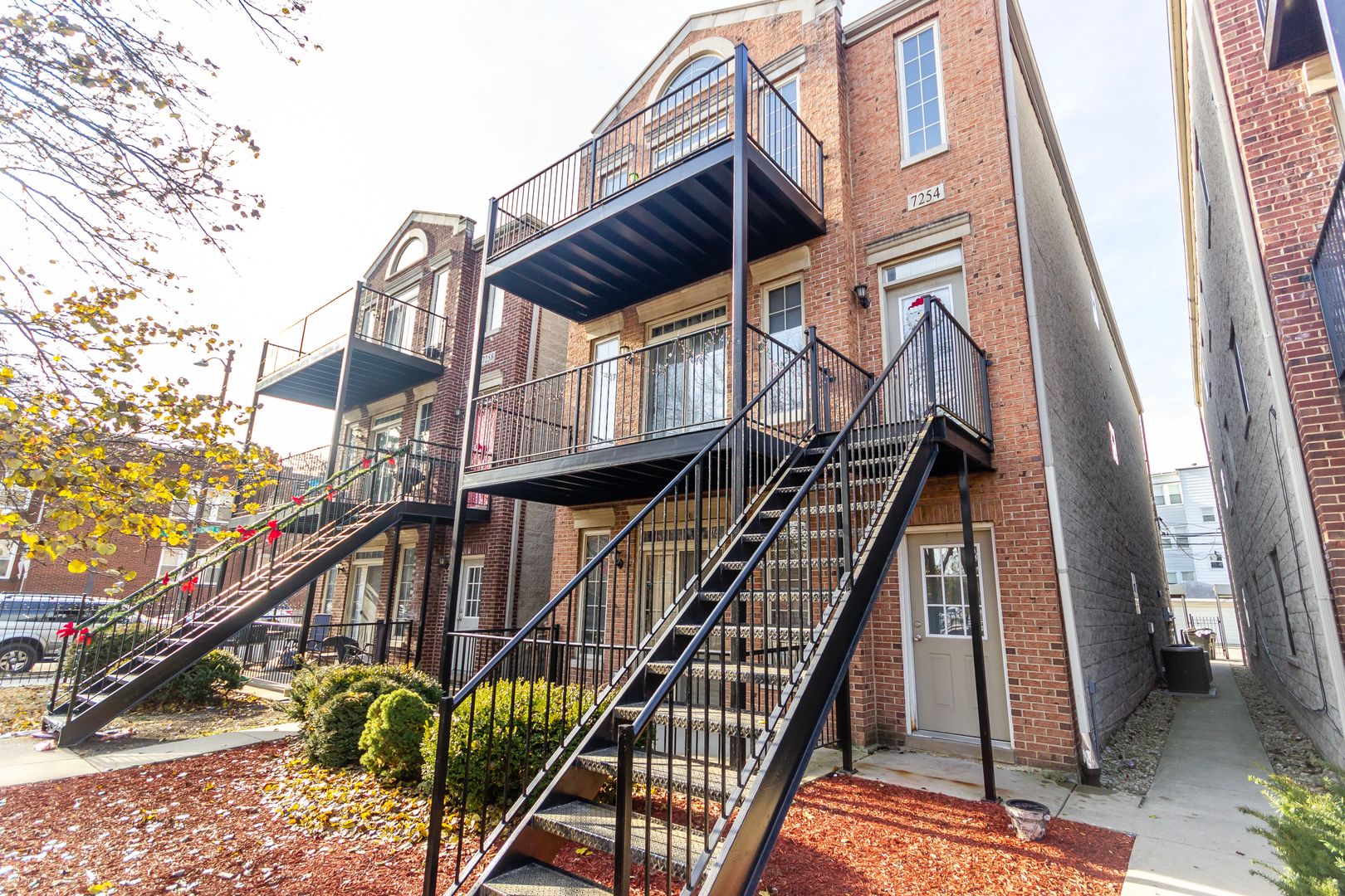 Chicago House: 7254 S. Bennett