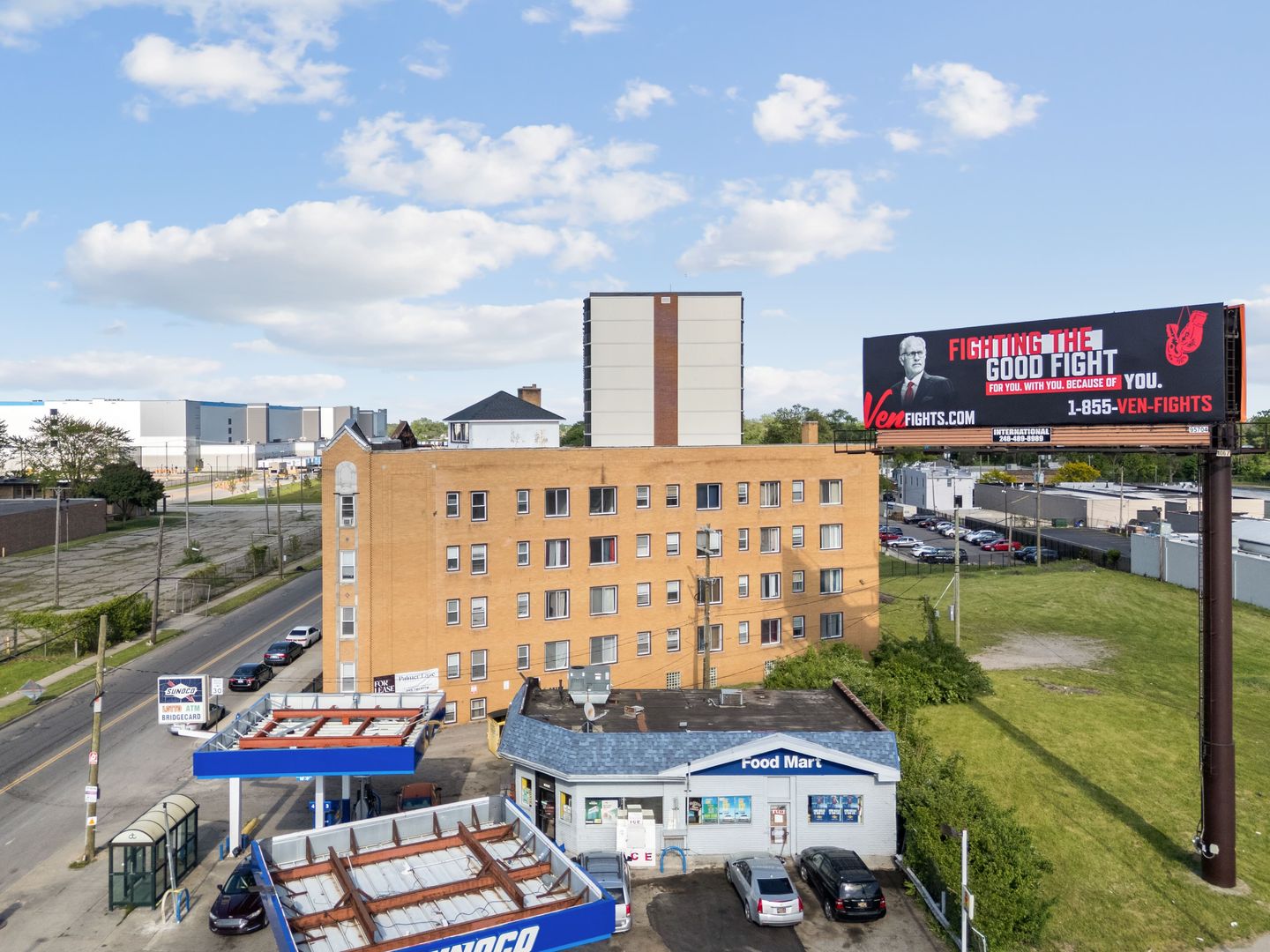 Detroit Apartment: 1291 W State Fair